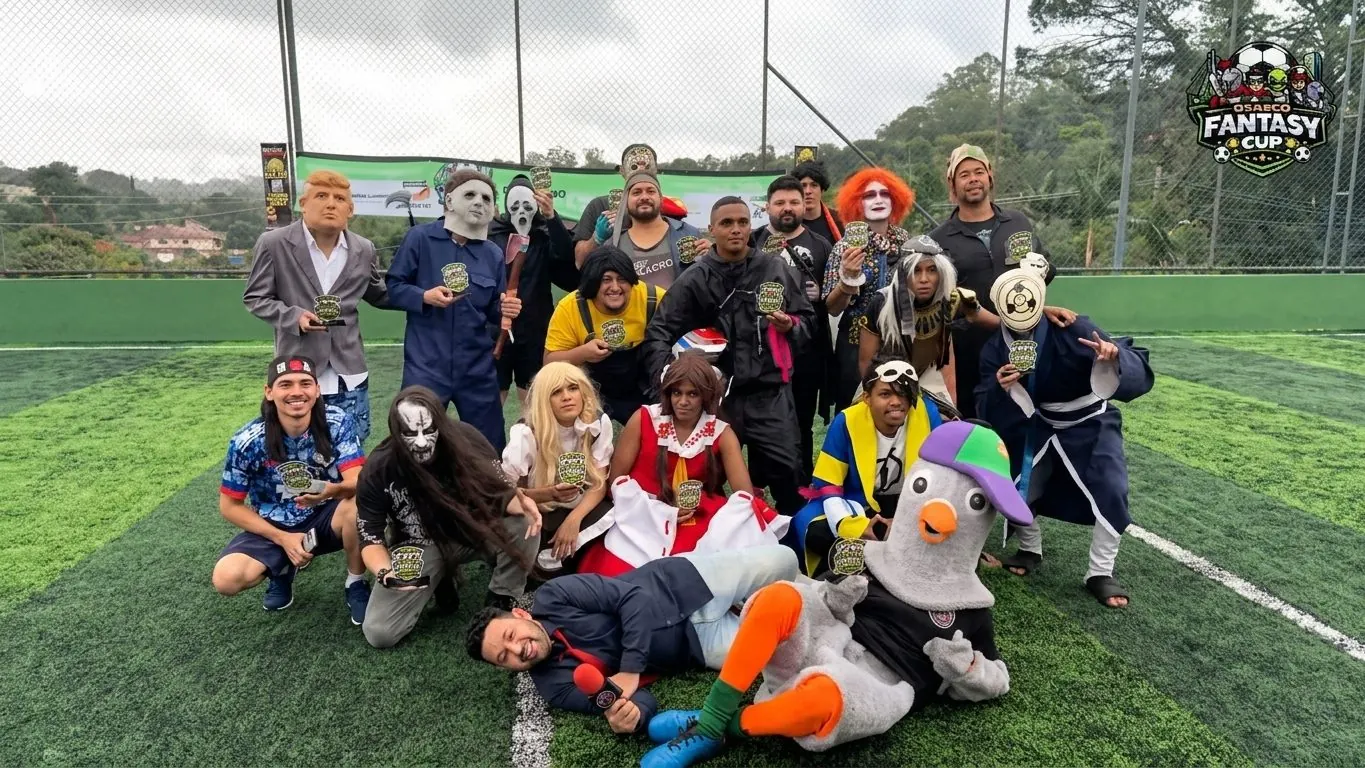 A foto de grupo da primeira edição, com o Pombo de Osasco deitado na frente